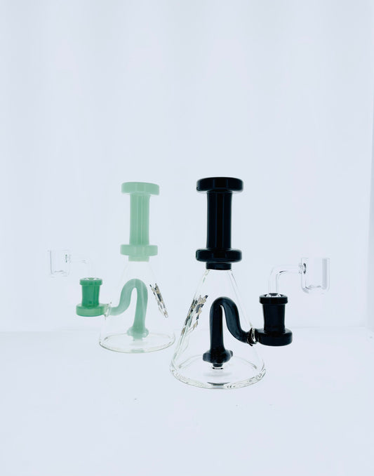 Phoenix 7" Pyramid Rig w/ Color Neck & Showerhead Perc